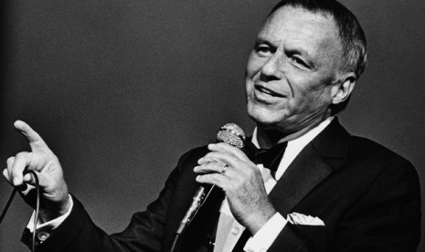Tur Pertama Frank Sinatra Setelah Pensiun Dari Dunia Politik﻿